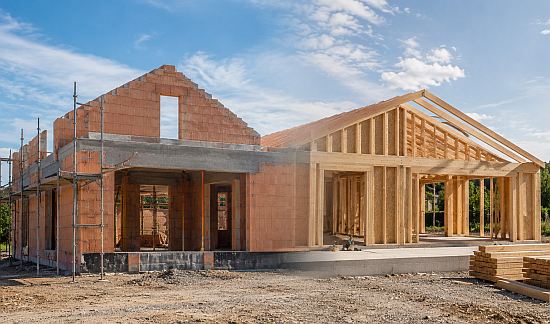 Massivhaus und Fertighaus beim direkten Vergleich im Hausbau